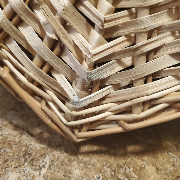♡ Vintage Heart wicker basket ♡ - Picture 4 of 6
